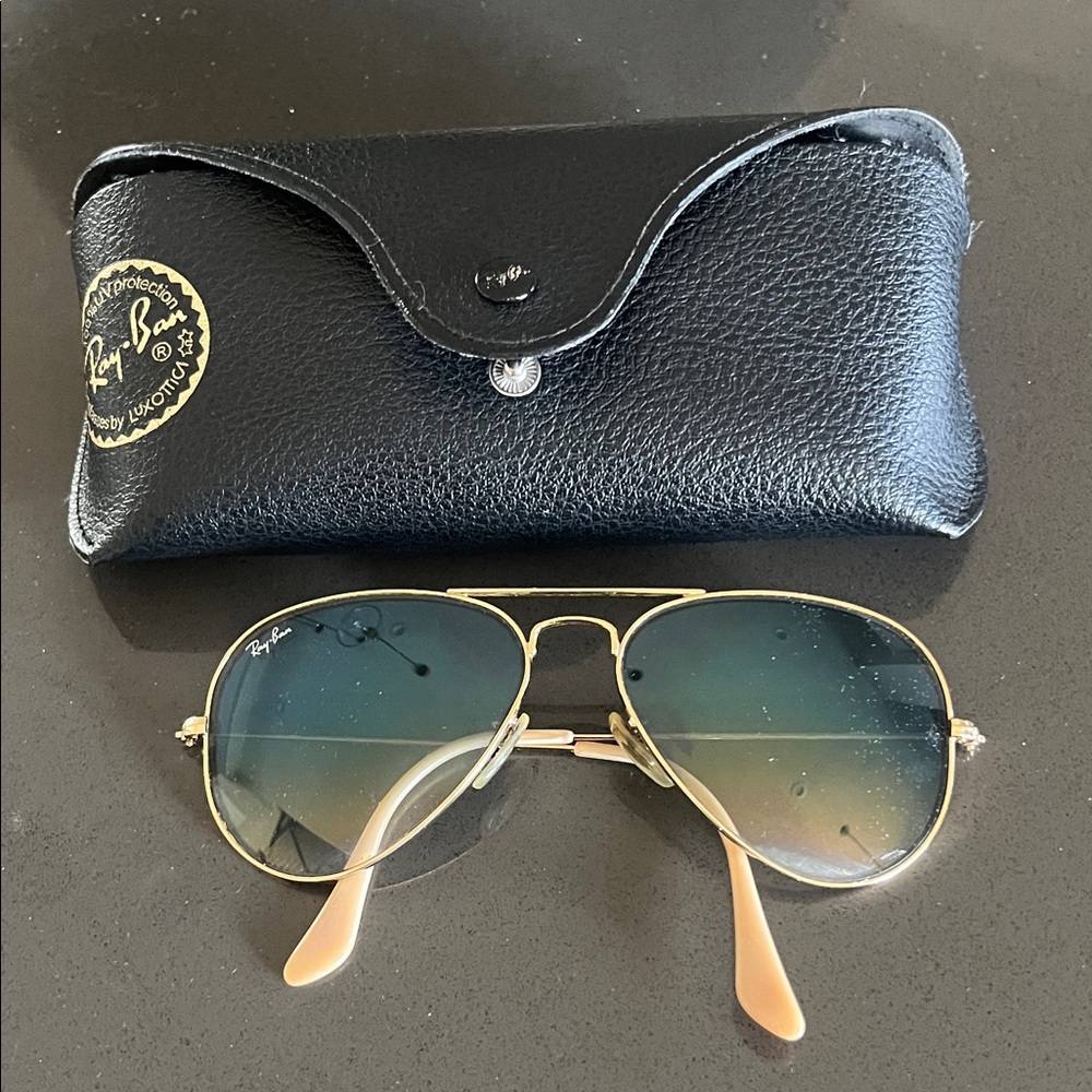 Ray-Ban Gold Frame Aviator Sunglasses